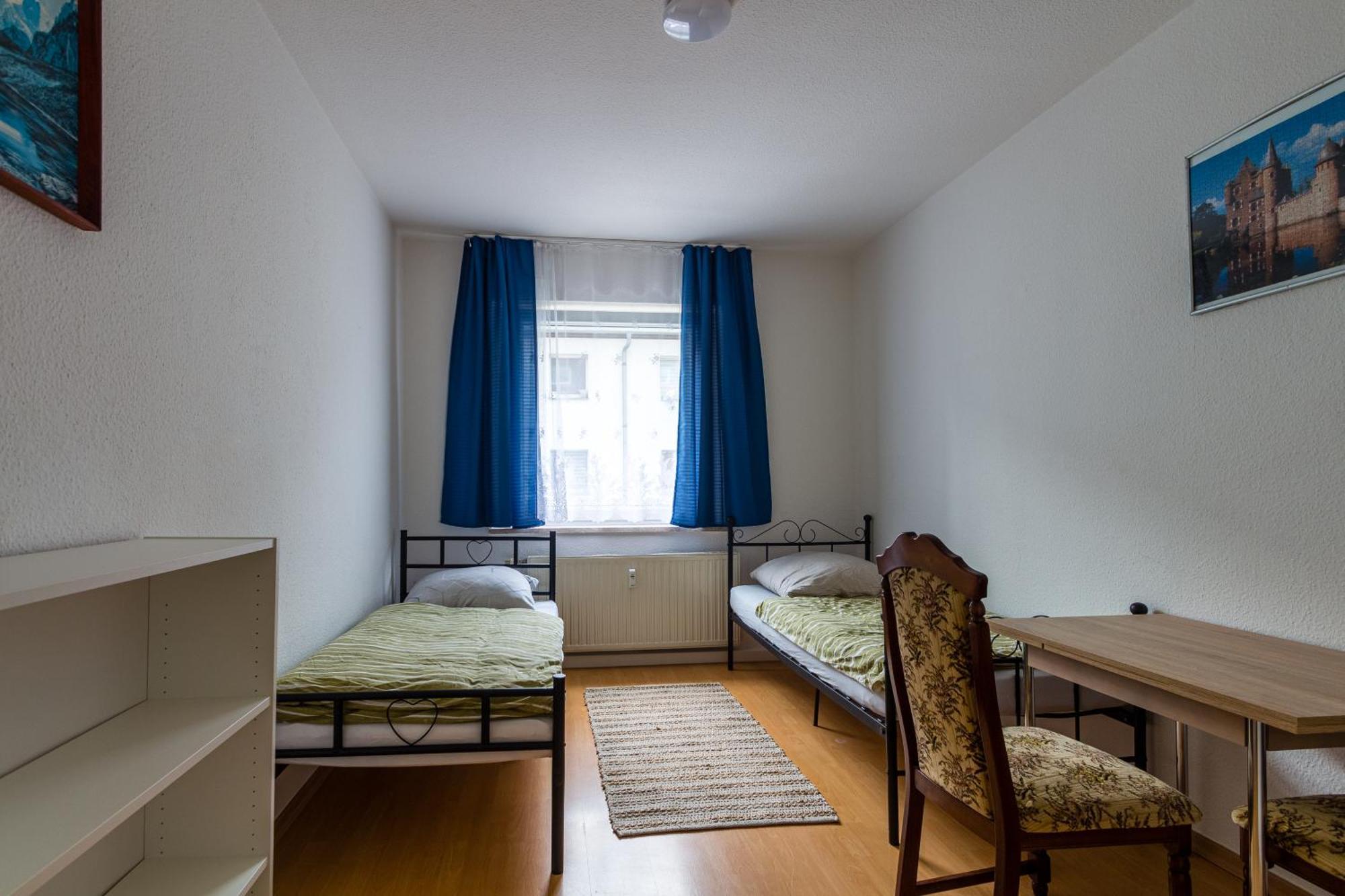 Handwerker-apartment In 3 Zimmer, 5 Einzelbetten, Optimale Lage Apartment