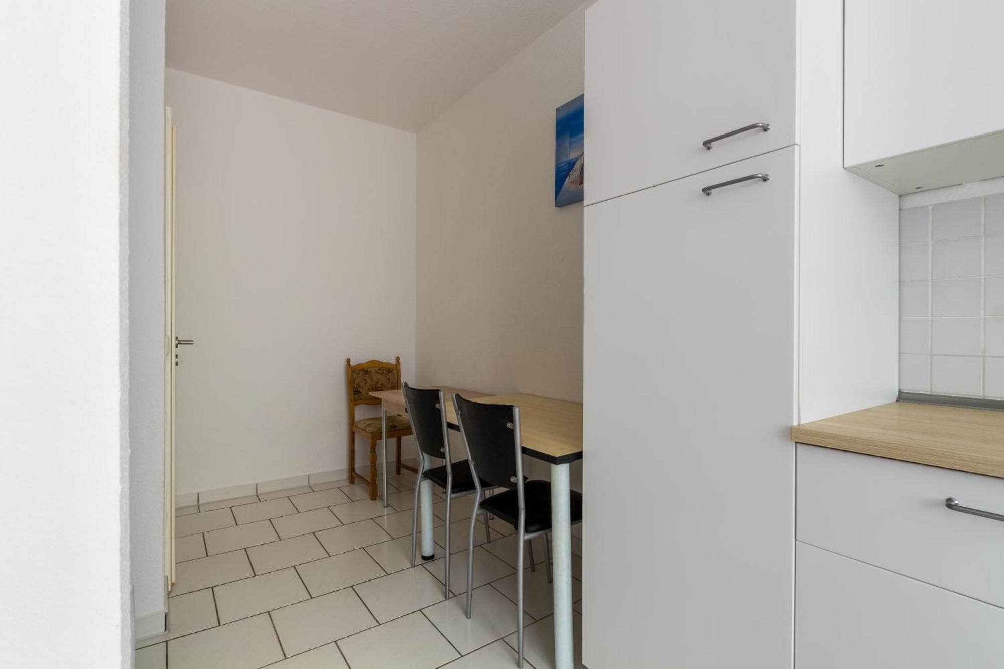 Apartment Handwerker-apartment In 3 Zimmer, 5 Einzelbetten, Optimale Lage