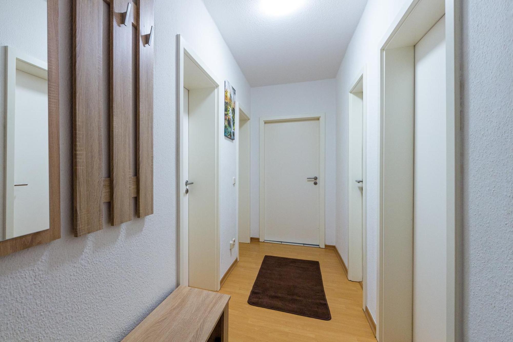 Handwerker-apartment In 3 Zimmer, 5 Einzelbetten, Optimale Lage *